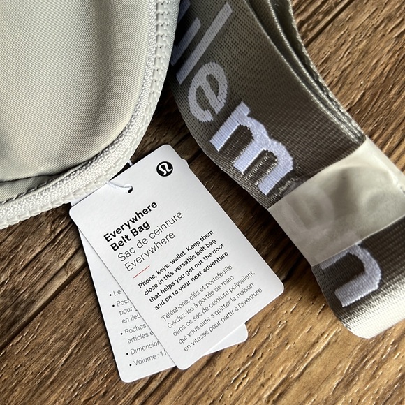 Lululemon everywhere belt bag - Picture 2 of 6